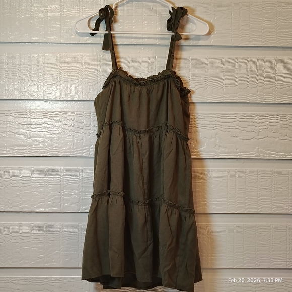 ALTAR'D STATE TIERED SUNDRESS WOMEN SZ MEDIUM GREEN SPAGHETTI TIE STRAP WHIMSY - Picture 8 of 8